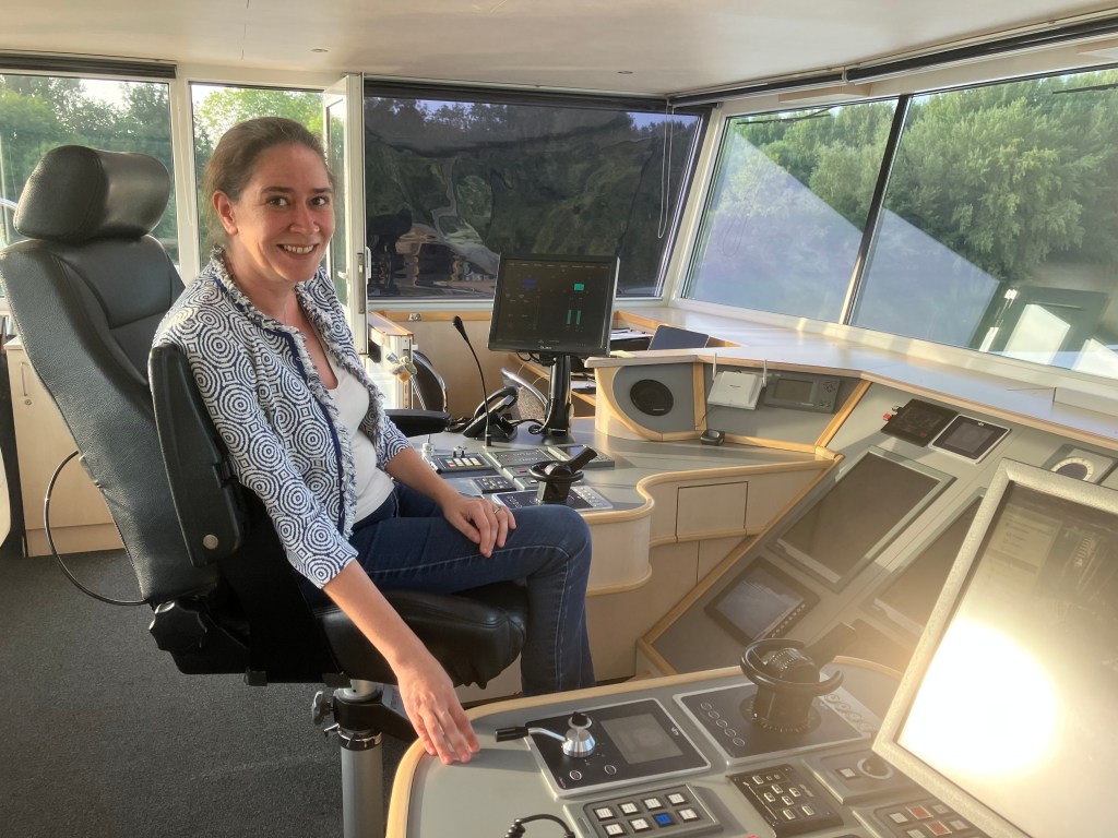 Portrait d’Aurélie Feray, consultante en tourisme fluvial et fondatrice d’AF Fluvial Conseil.